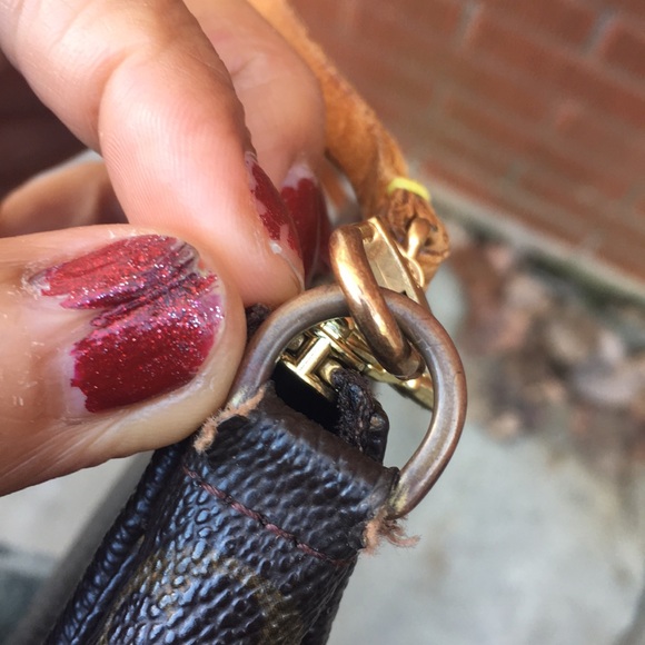 Authentic Louis Vuitton Pochette - Picture 7 of 13